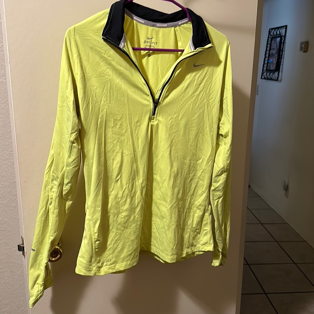 Nike Dri-Fit size M